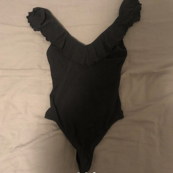 ✨WILFRED BLACK BODYSUIT ✨ - Picture 3 of 3